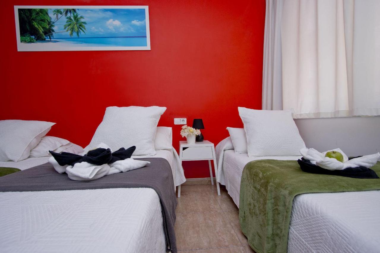 Barcelona City North Hostal Екстериор снимка