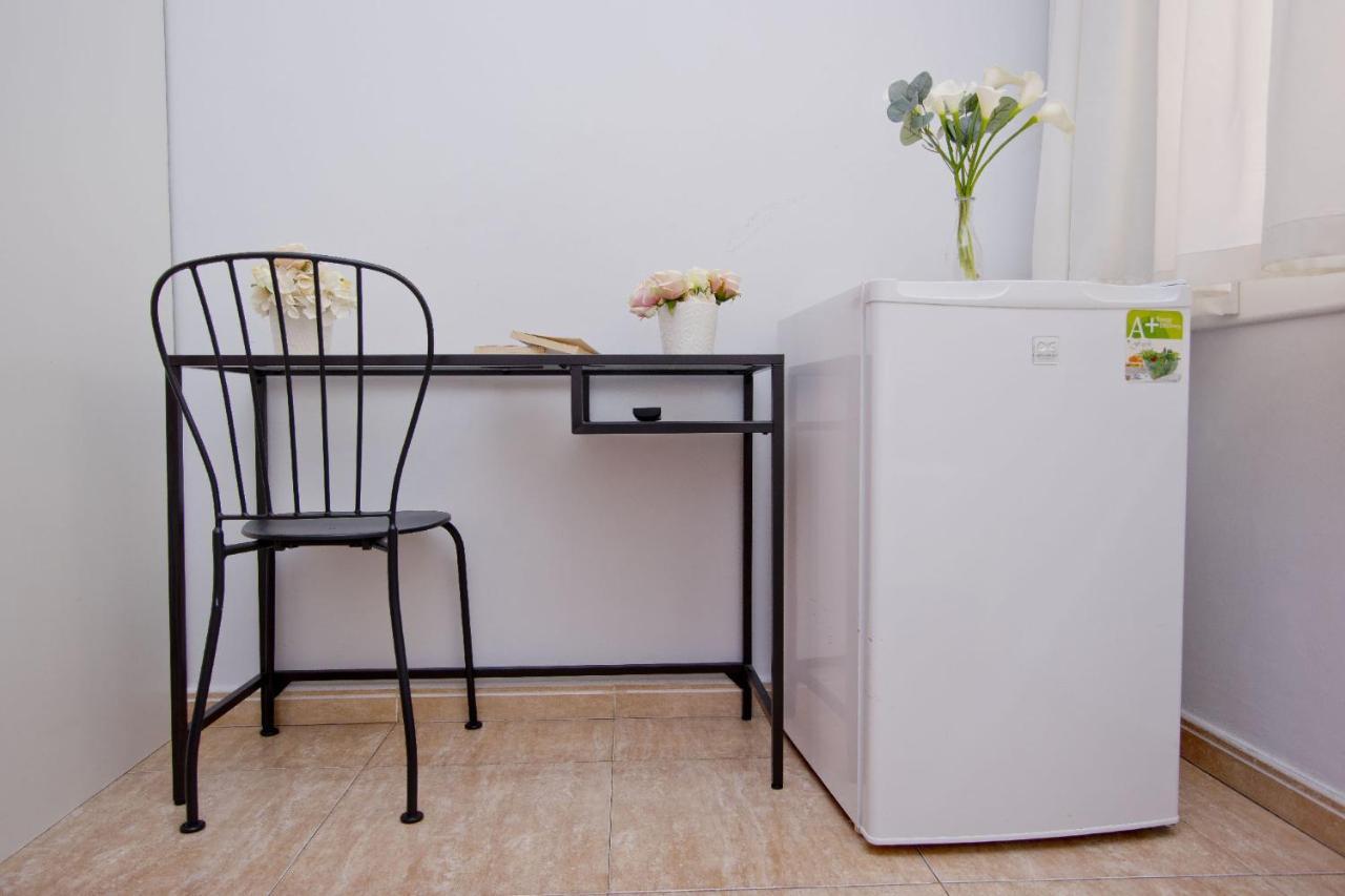 Barcelona City North Hostal Екстериор снимка