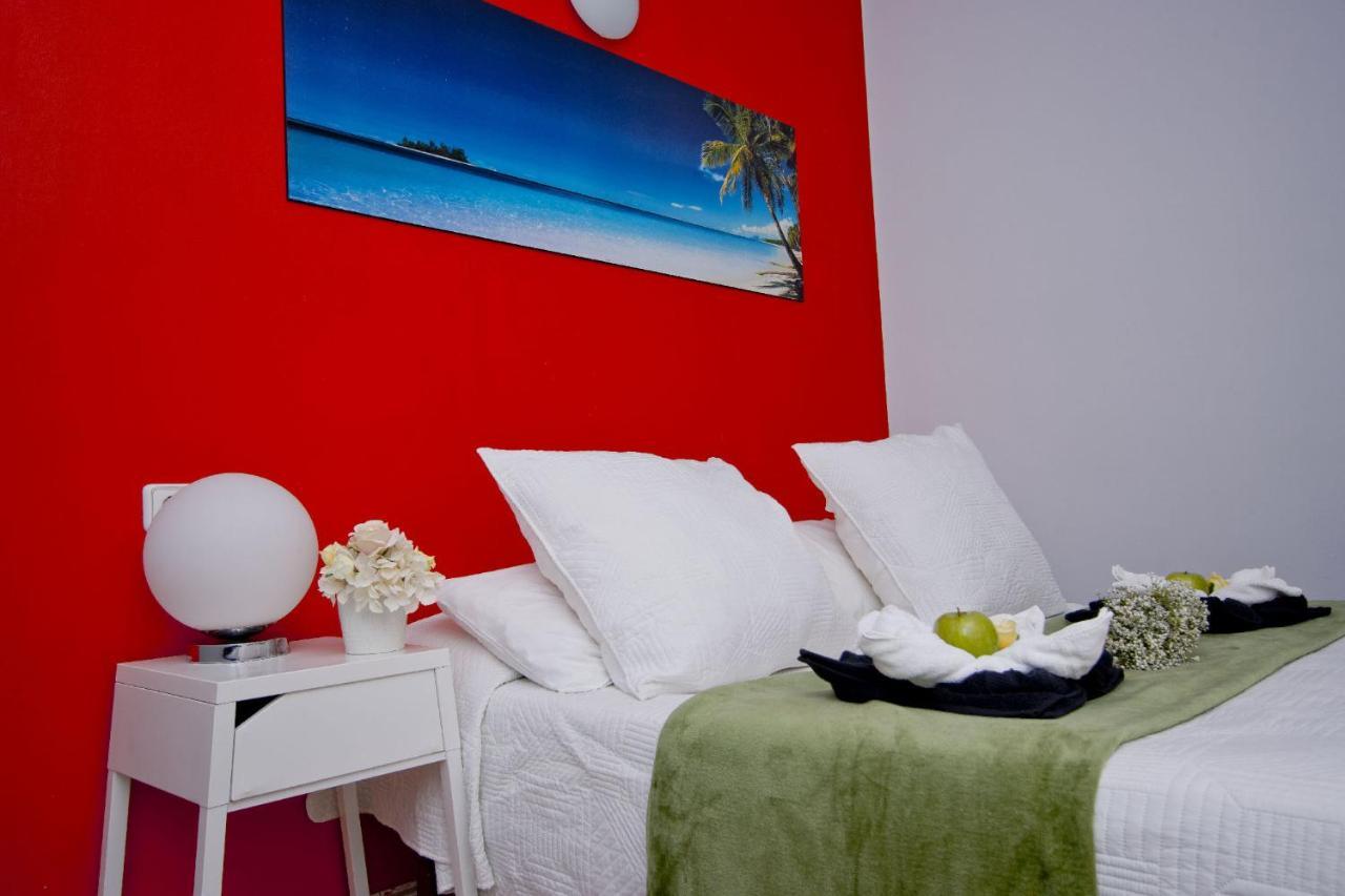 Barcelona City North Hostal Екстериор снимка