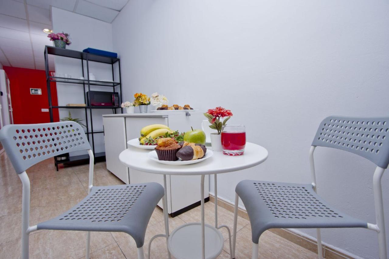 Barcelona City North Hostal Екстериор снимка