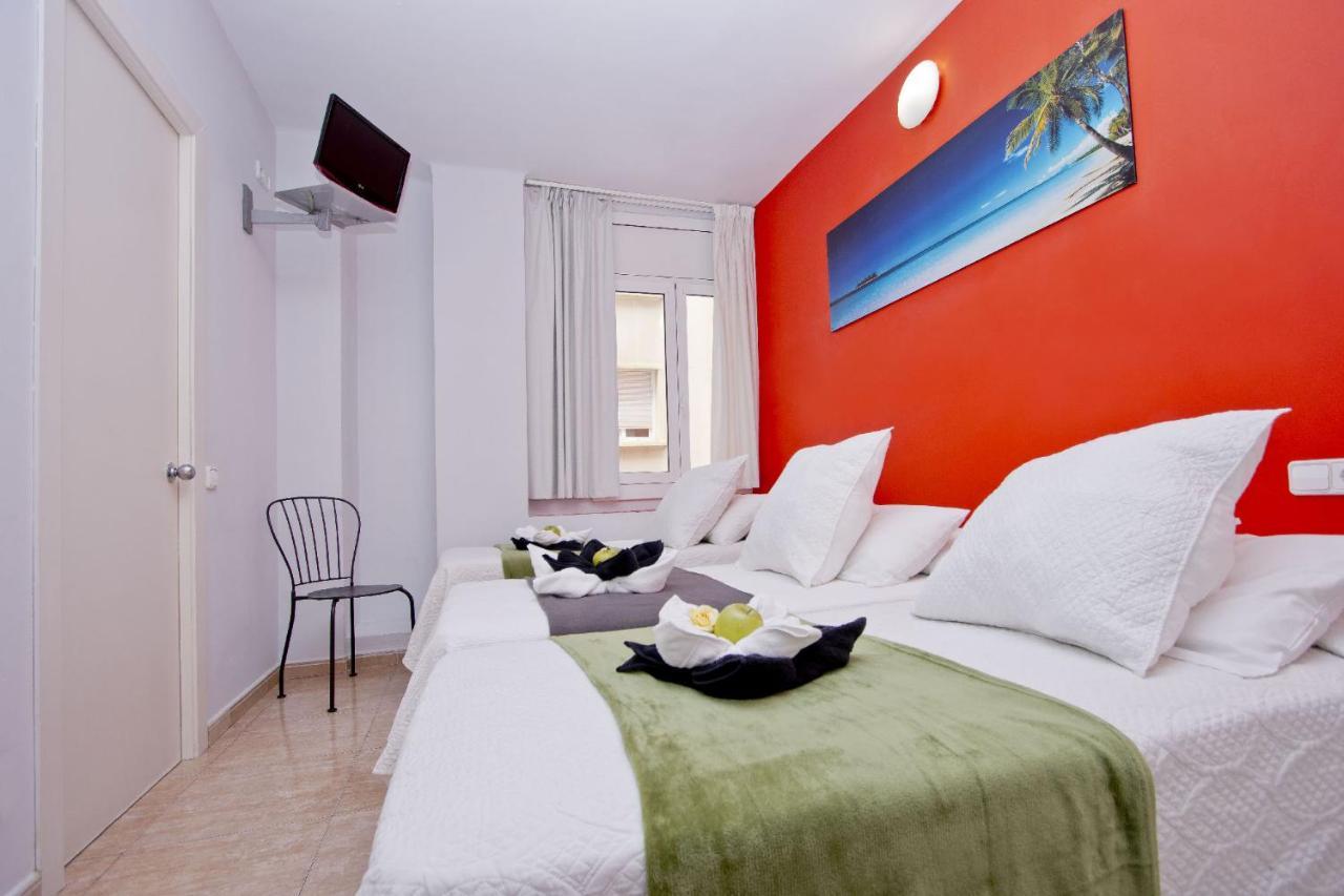 Barcelona City North Hostal Екстериор снимка