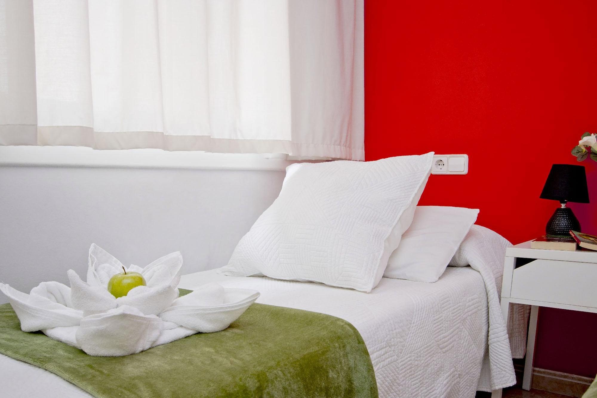 Barcelona City North Hostal Екстериор снимка
