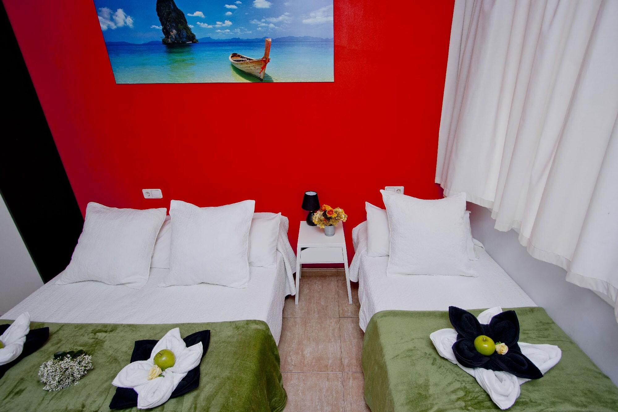 Barcelona City North Hostal Екстериор снимка