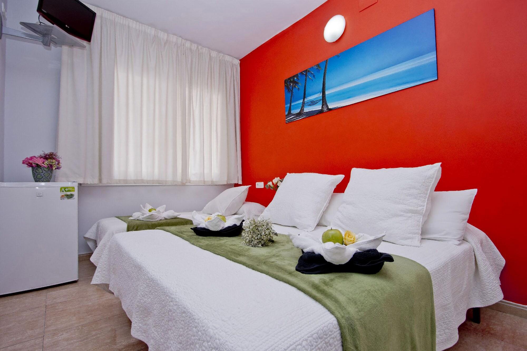 Barcelona City North Hostal Екстериор снимка