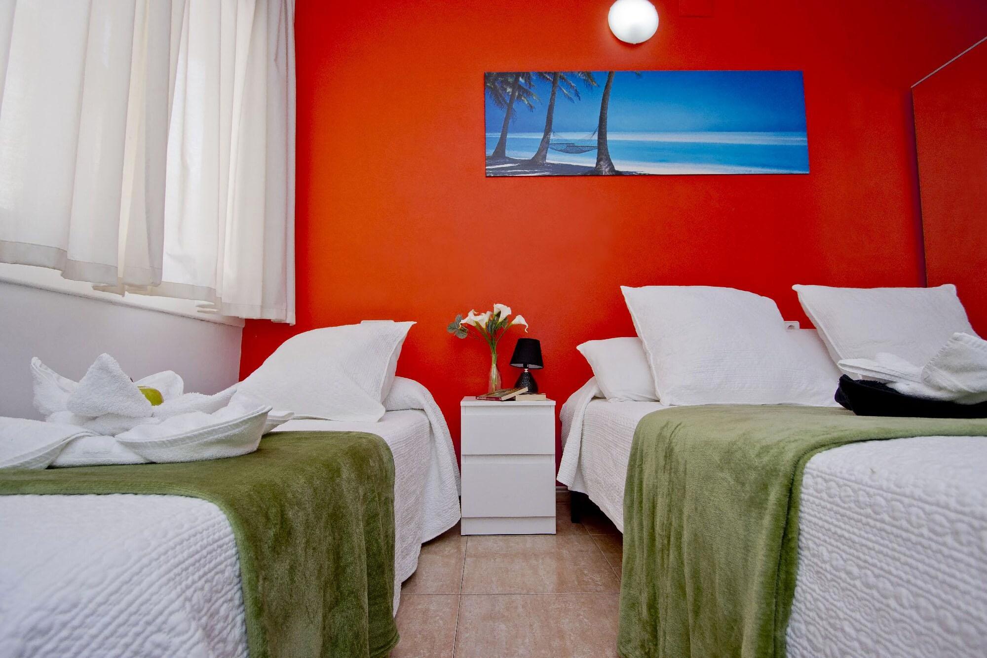 Barcelona City North Hostal Екстериор снимка